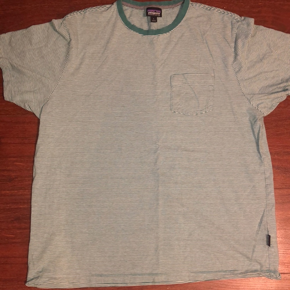 Green and whit men’s Patagonia t shirt